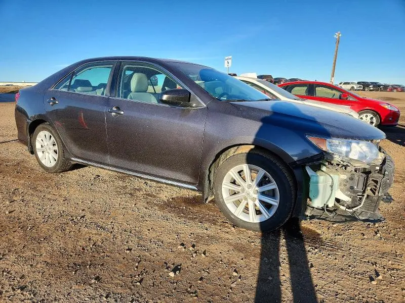 2014 TOYOTA CAMRY SE  