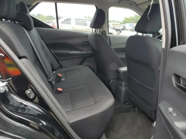 2024 NISSAN KICKS S  