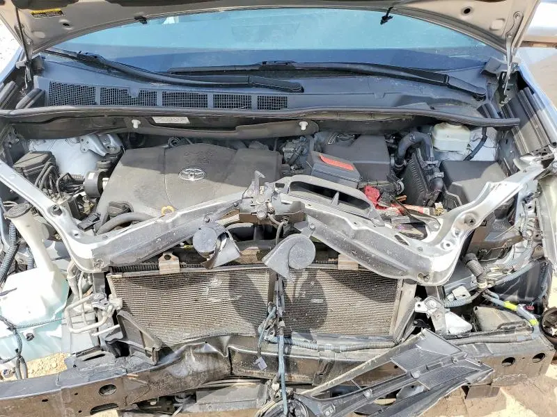 2019 TOYOTA SIENNA LIMITED PREMIUM 7-PASSENGER  