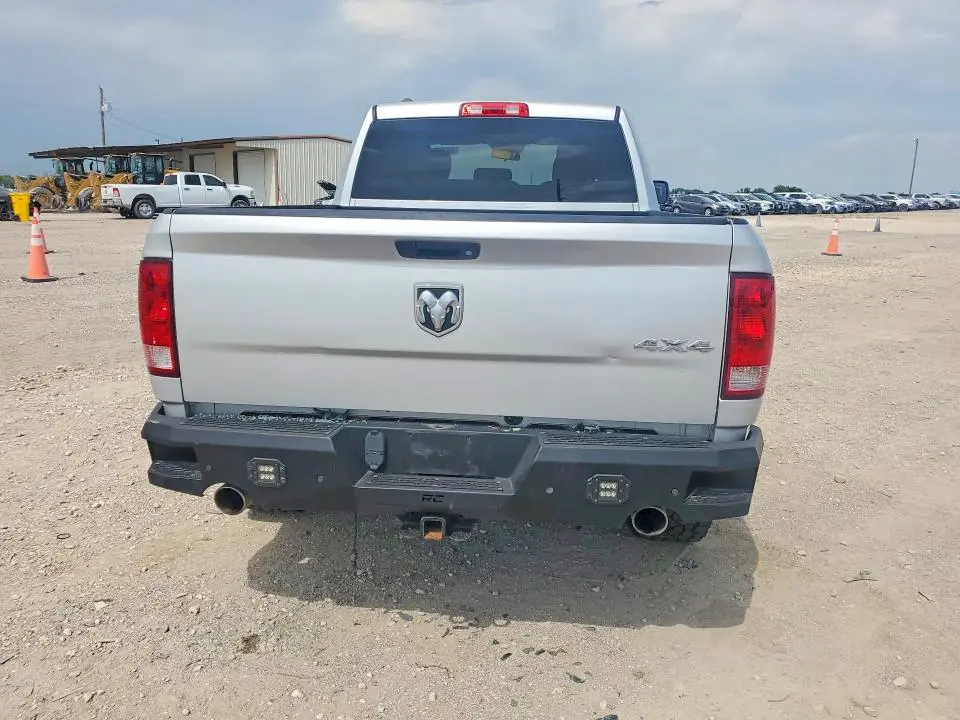 2014 RAM 1500 ST  