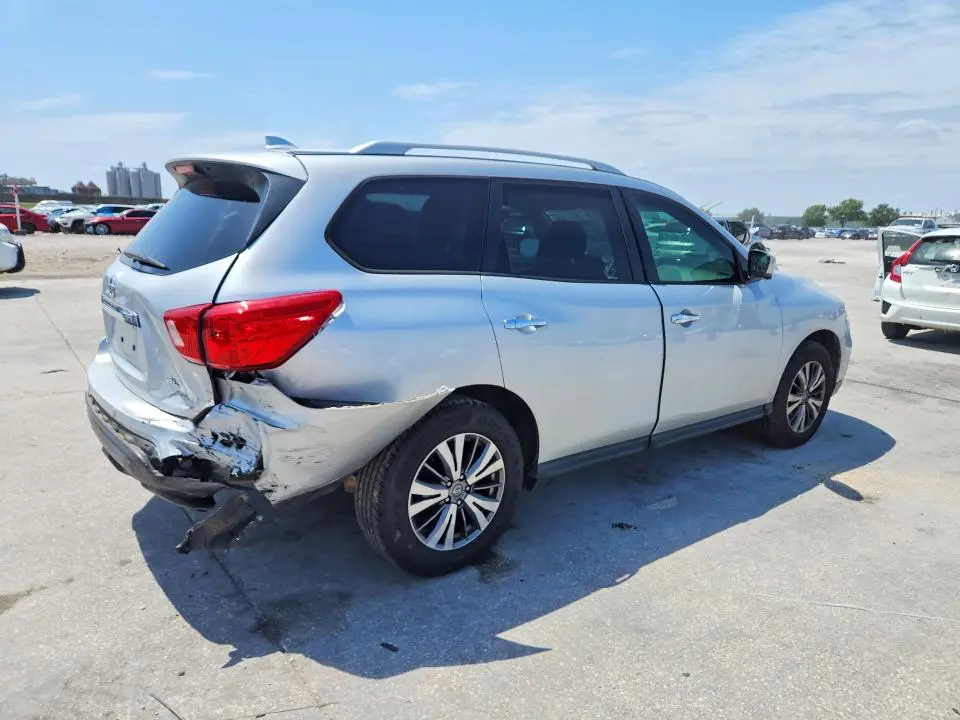 2019 NISSAN PATHFINDER SL  