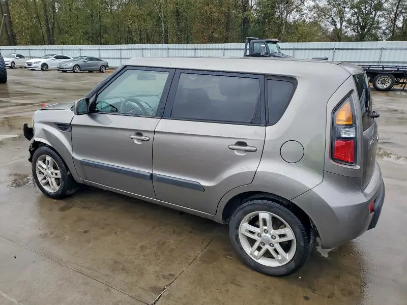 2011 KIA SOUL +  