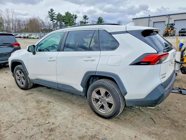 2022 TOYOTA RAV4 XLE  