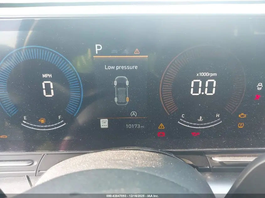 2025 HYUNDAI KONA SE