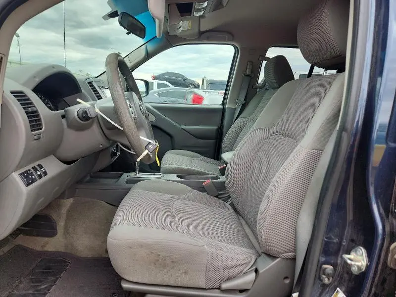 2017 NISSAN FRONTIER SV  