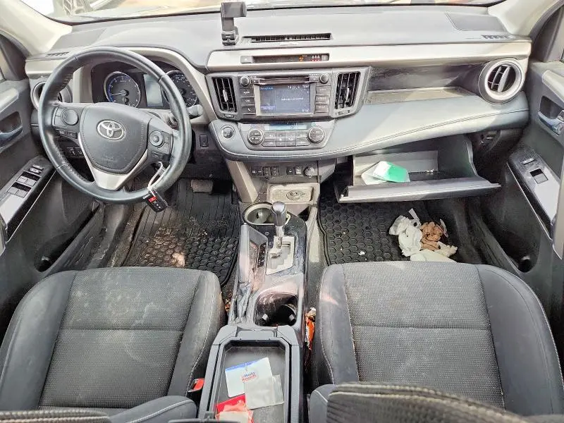 2018 TOYOTA RAV4 XLE  