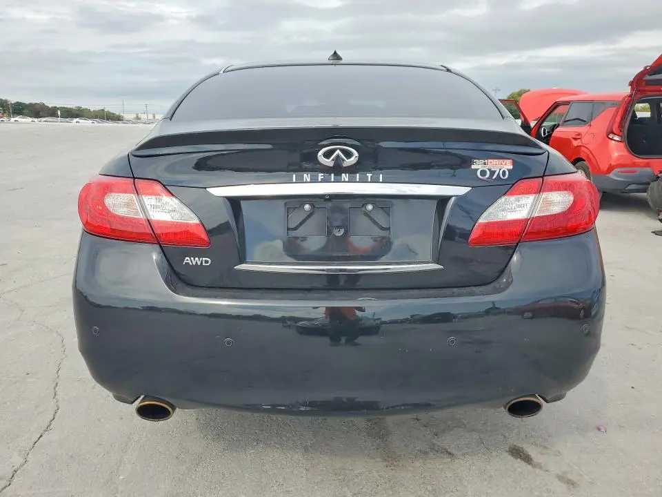 2014 INFINITI Q70 3.7  
