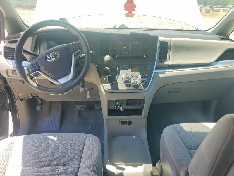 2020 TOYOTA SIENNA L  