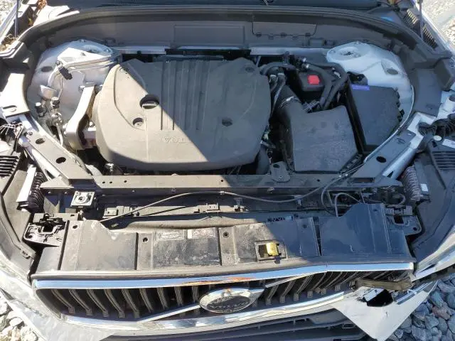 2022 VOLVO XC60 B5 MOMENTUM  