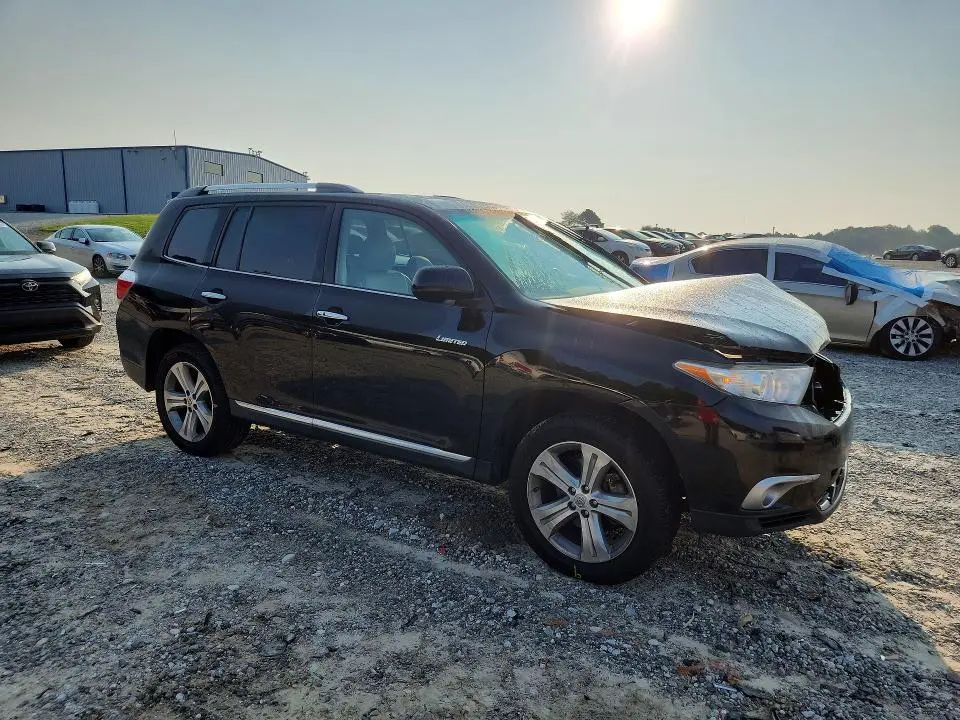2013 TOYOTA HIGHLANDER LIMITED  