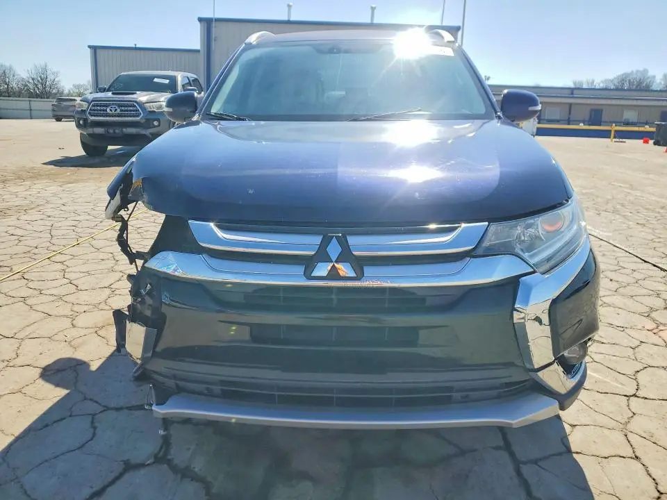 2017 MITSUBISHI OUTLANDER SE  