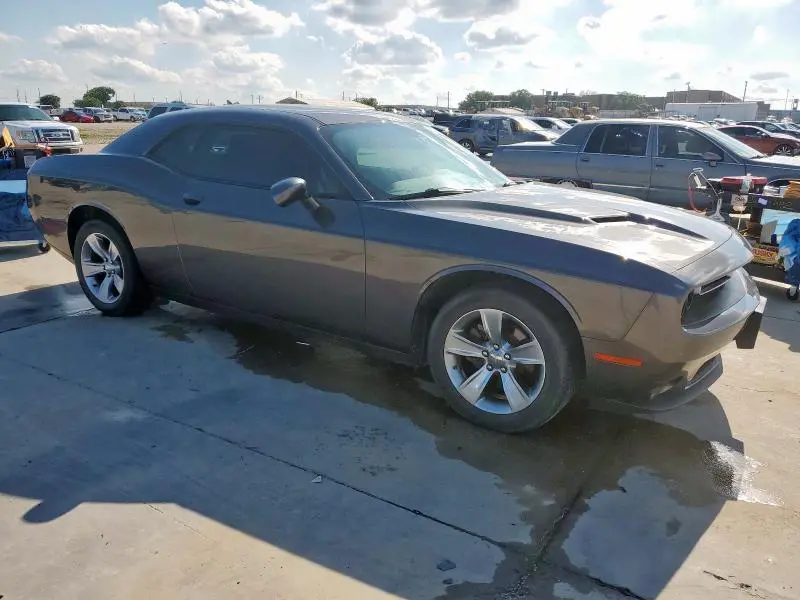 2015 DODGE CHALLENGER SXT  