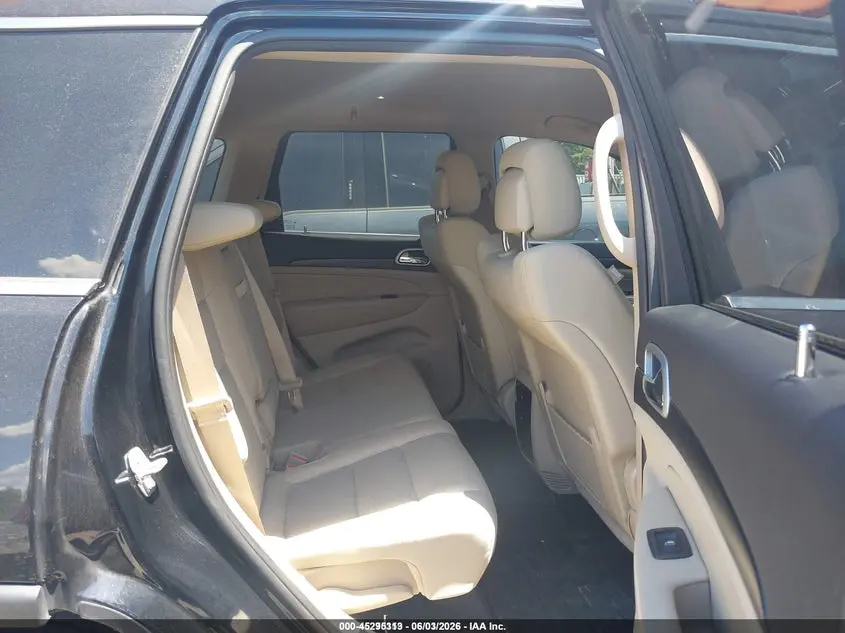 2019 JEEP GRAND CHEROKEE LAREDO E 4X4