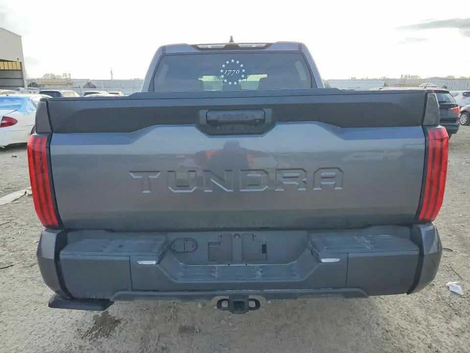 2024 TOYOTA TUNDRA SR5  