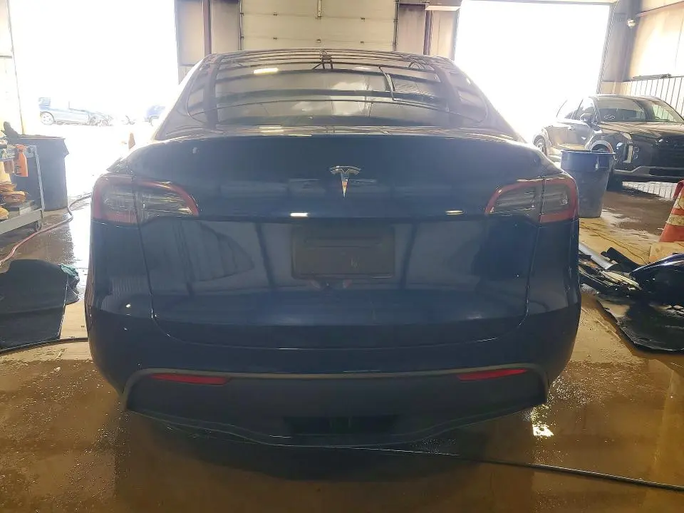 2024 TESLA MODEL Y   