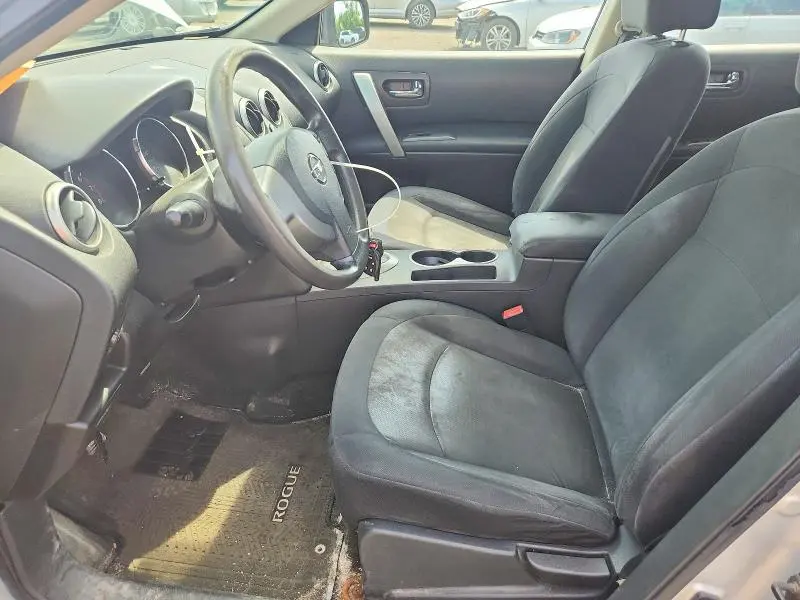 2010 NISSAN ROGUE S  