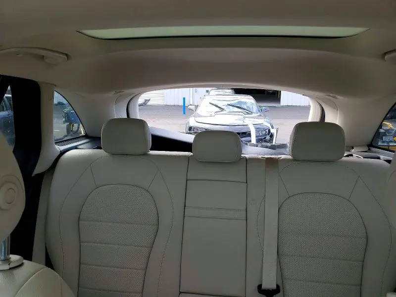 2017 MERCEDES-BENZ GLC 300  