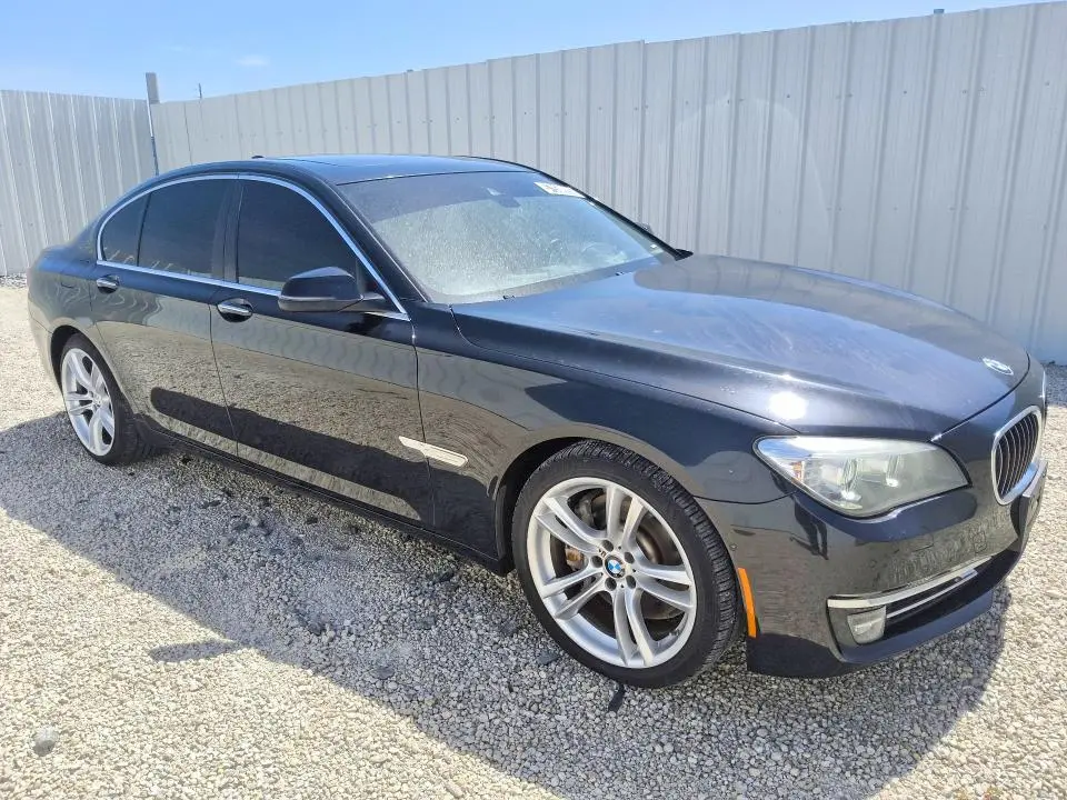 2013 BMW 750 I  