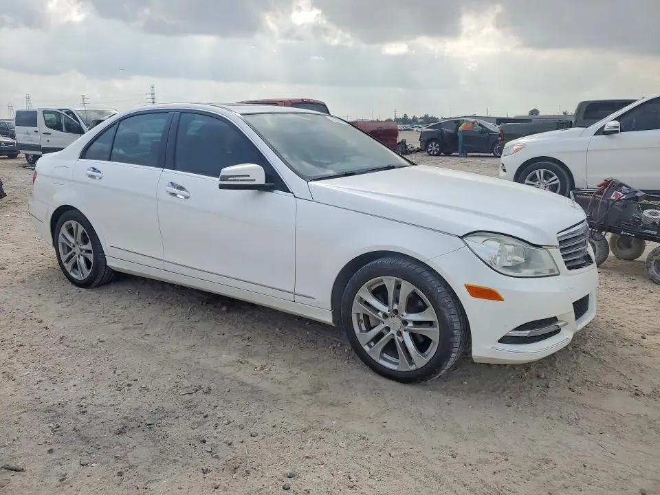 2013 MERCEDES-BENZ C 250  