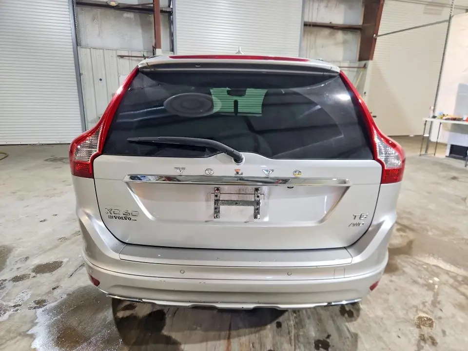 2015 VOLVO XC60 T5 PREMIER  