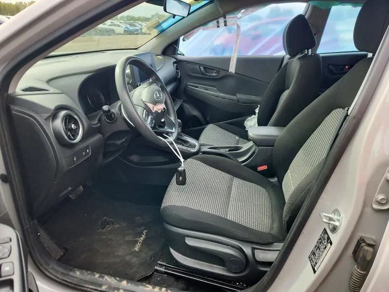 2023 HYUNDAI KONA SE  