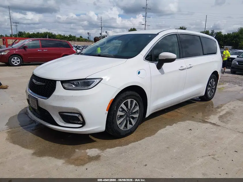 2023 CHRYSLER PACIFICA HYBRID TOURING L