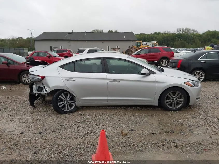 2017 HYUNDAI ELANTRA SE