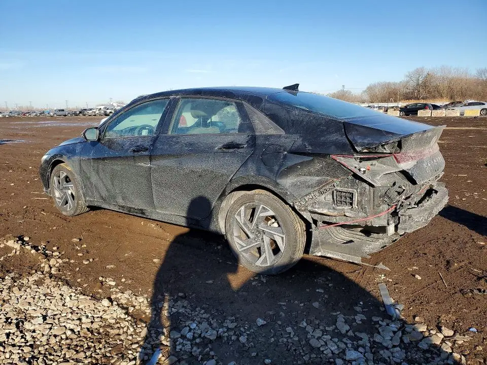 2025 HYUNDAI ELANTRA SEL SPORT  