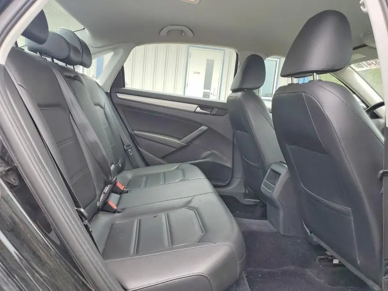 2015 VOLKSWAGEN PASSAT S  