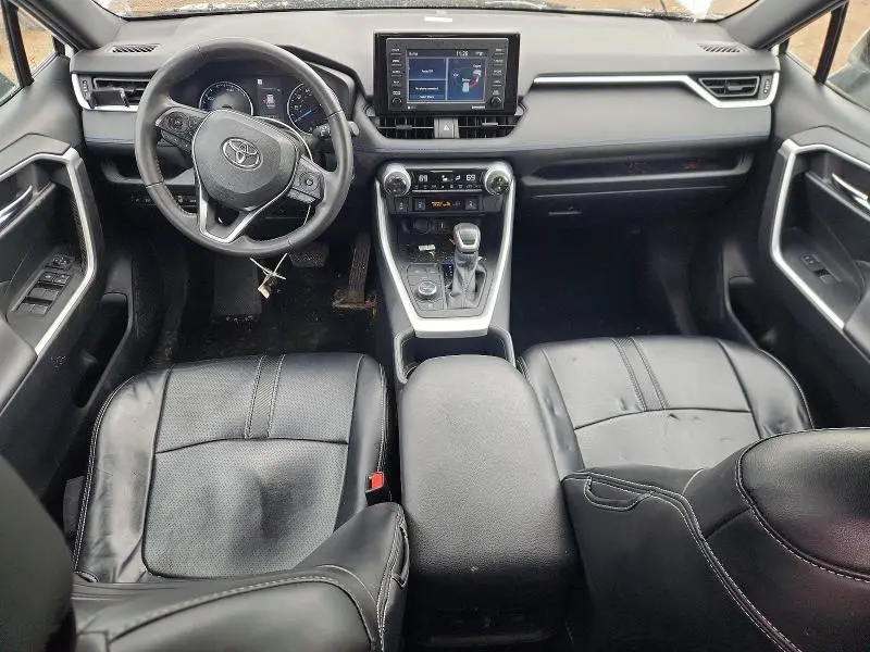 2022 TOYOTA RAV4 SE  