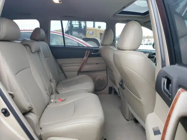 2010 TOYOTA HIGHLANDER LIMITED  