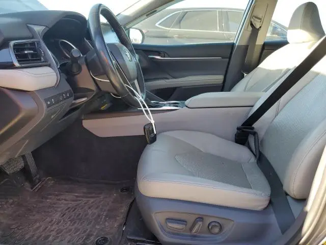 2021 TOYOTA CAMRY XLE  