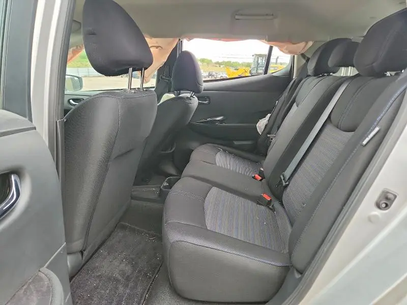 2025 NISSAN LEAF S  