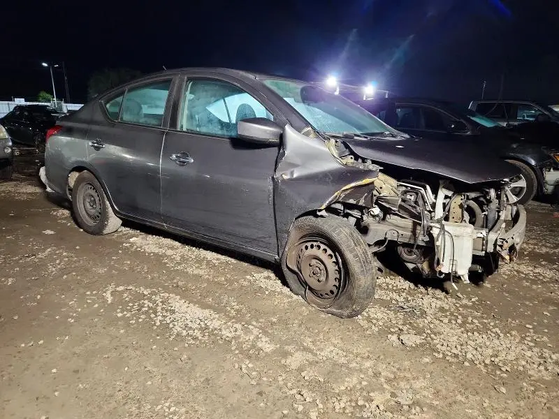 2018 NISSAN VERSA S  