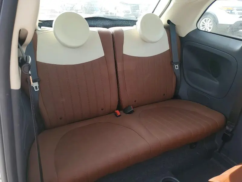 2017 FIAT 500 LOUNGE  