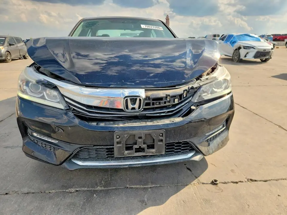2017 HONDA ACCORD EX  