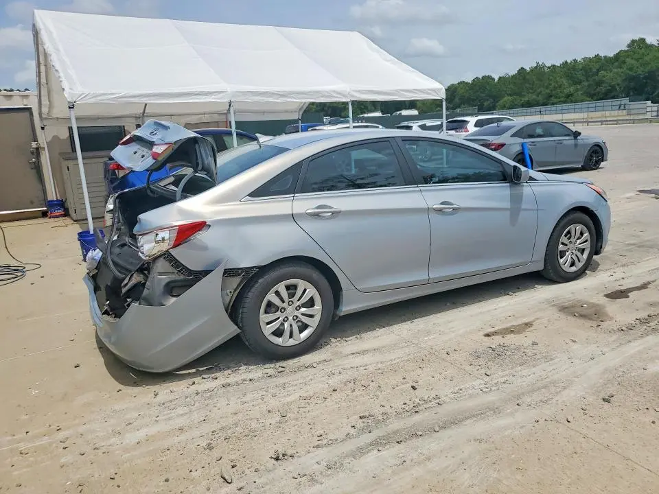 2011 HYUNDAI SONATA GLS  