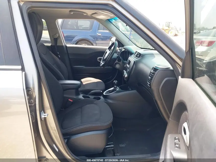 2015 KIA SOUL  