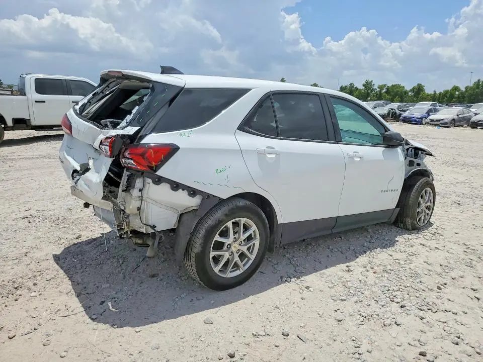 2022 CHEVROLET EQUINOX LS  