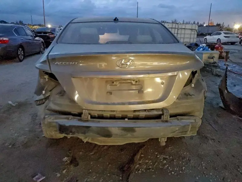 2013 HYUNDAI ACCENT GLS  