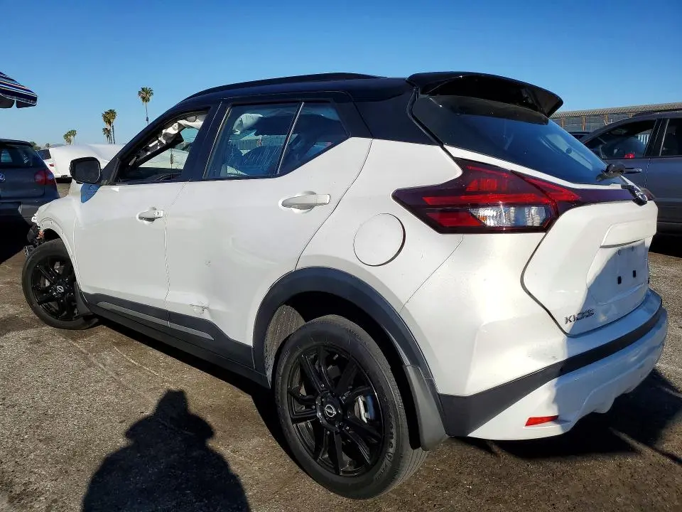 2022 NISSAN KICKS SR  