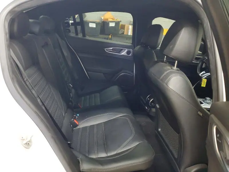 2023 ALFA ROMEO GIULIA TI  