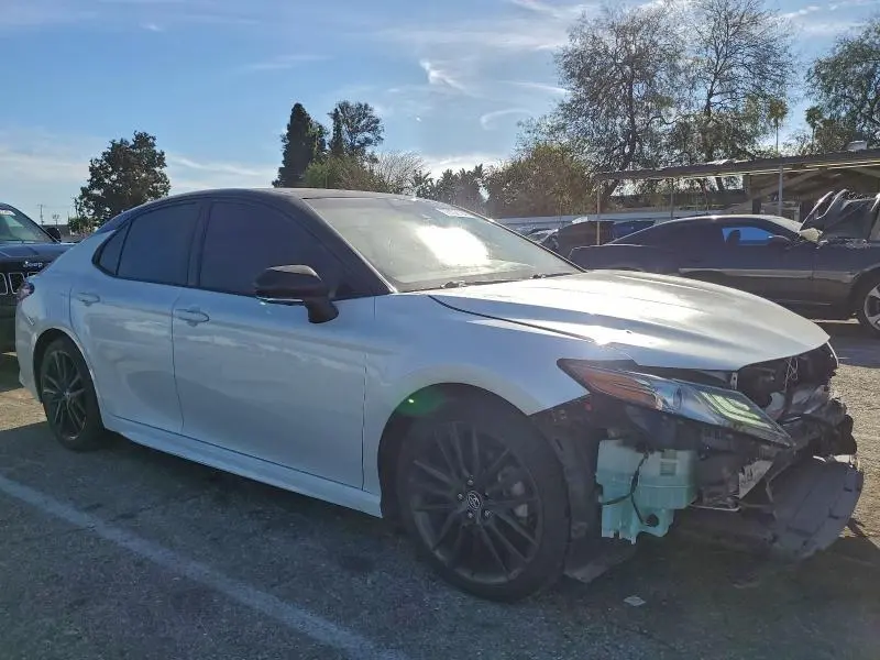 2018 TOYOTA CAMRY XSE  