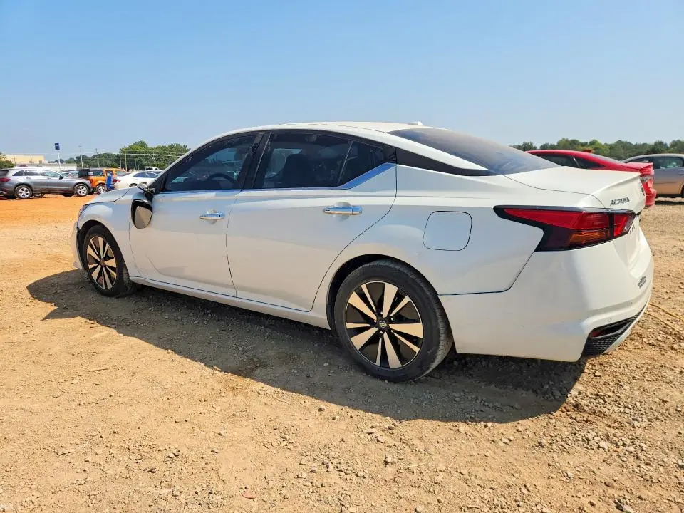 2021 NISSAN ALTIMA SL  