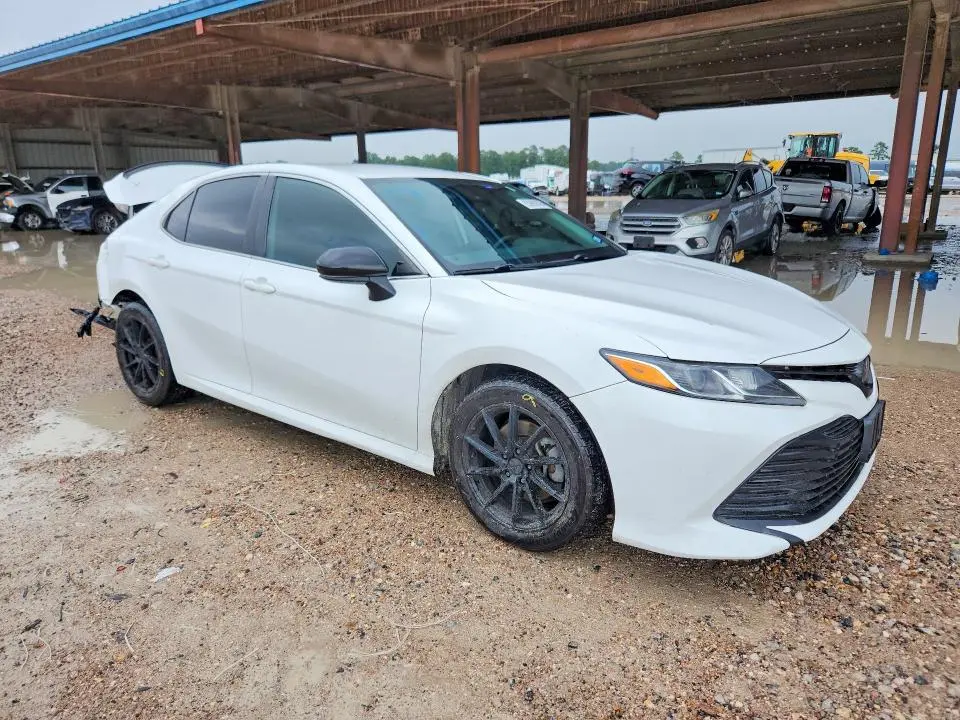 2020 TOYOTA CAMRY LE  
