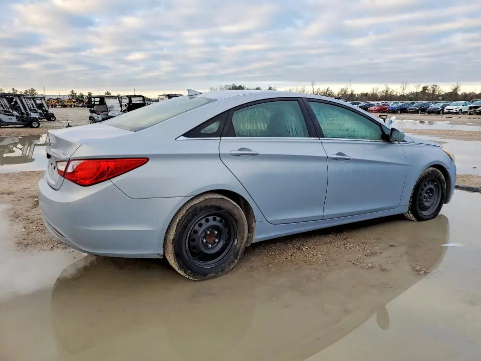 2012 HYUNDAI SONATA GLS  