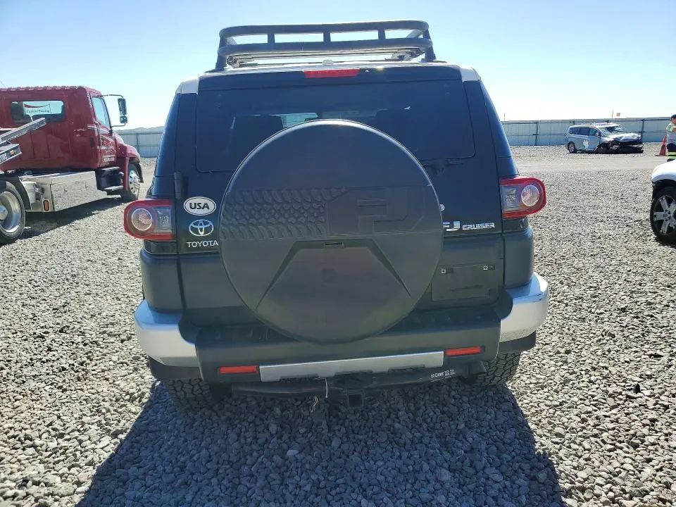 2013 TOYOTA FJ CRUISER BASE  
