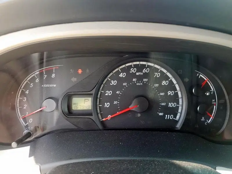 2014 TOYOTA SIENNA LE 8-PASSENGER  