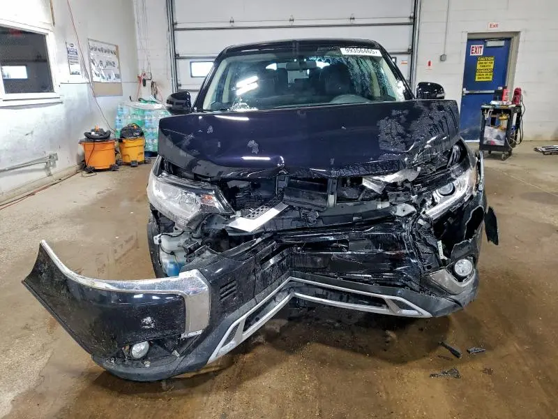 2019 MITSUBISHI OUTLANDER SE  