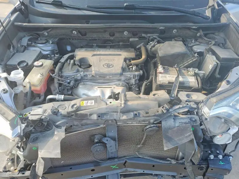 2018 TOYOTA RAV4 XLE  